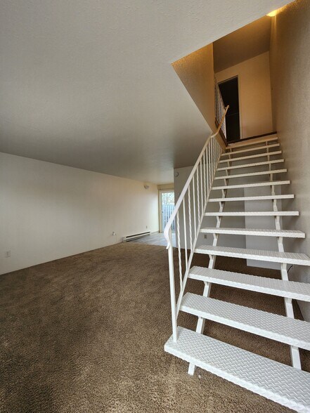 More Photos Of 380 SW Tunison Ave, Corvallis Apartments For Sale