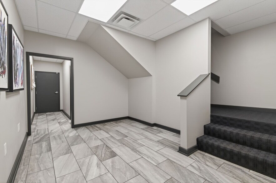 More Photos Of 2510 Solway Rd, Knoxville Flex For Lease