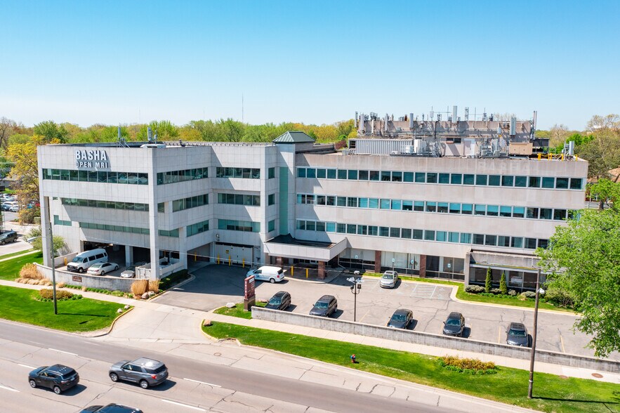 Primary Photo Of 30701 Woodward Ave, Royal Oak Office For Lease