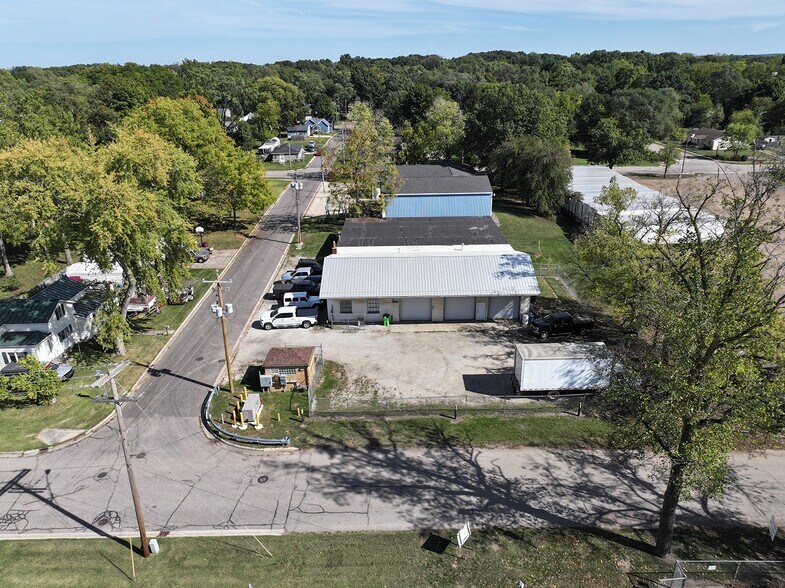 More Photos Of 303 Union St, Three Rivers Warehouse For Sale