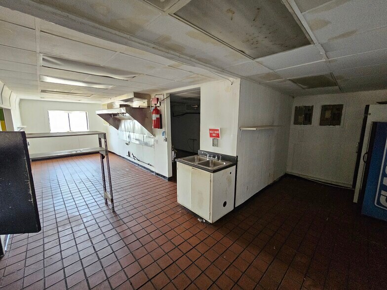 More Photos Of 430-436 Columbia Dr, Carrollton Unknown For Lease