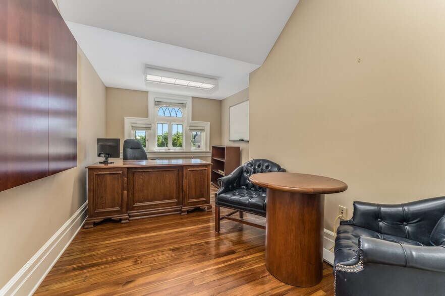 More Photos Of 1 Main St, Flemington Office For Sale