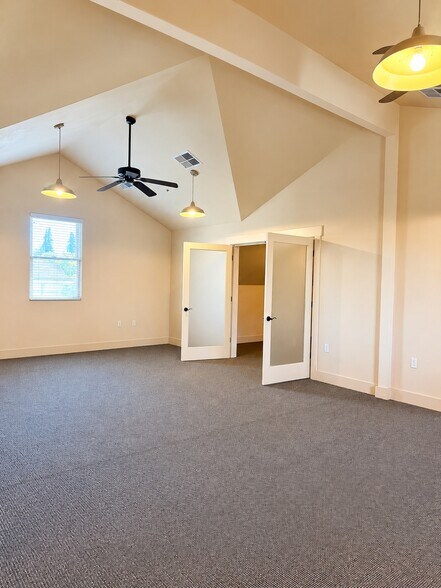 More Photos Of 1030 Seminary St, Napa Office For Sale