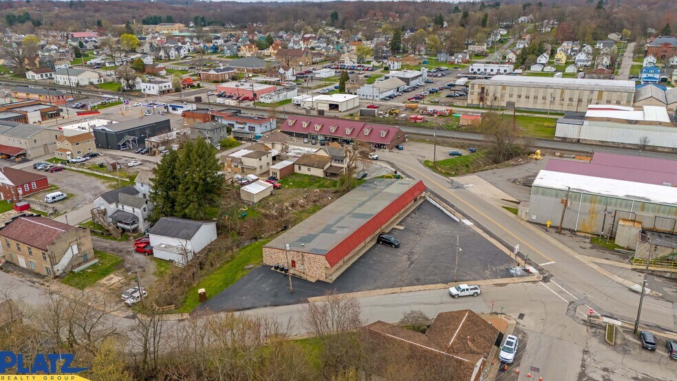 More Photos Of 125 E Taggart St, East Palestine Freestanding For Lease