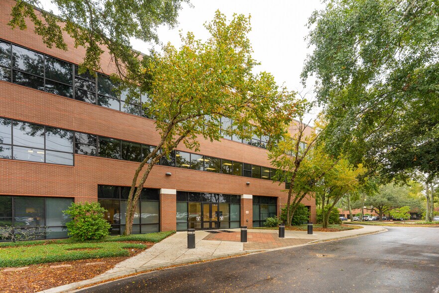 More Photos Of 3875 Faber Place Dr, North Charleston Medical For Lease