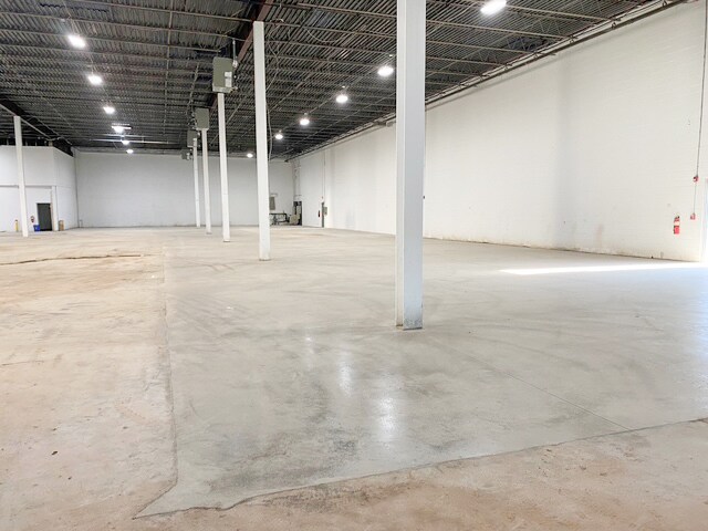 More Photos Of 191 40th St, Irvington Manufacturing For Lease
