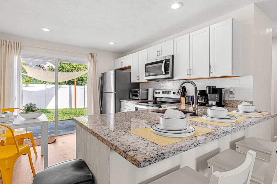 More Photos Of 5070 Orange Blvd, Port Orange Specialty For Sale