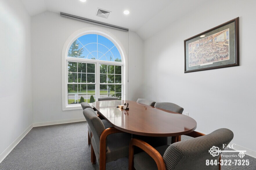 More Photos Of 238 Monroe Tpke, Monroe Medical For Lease
