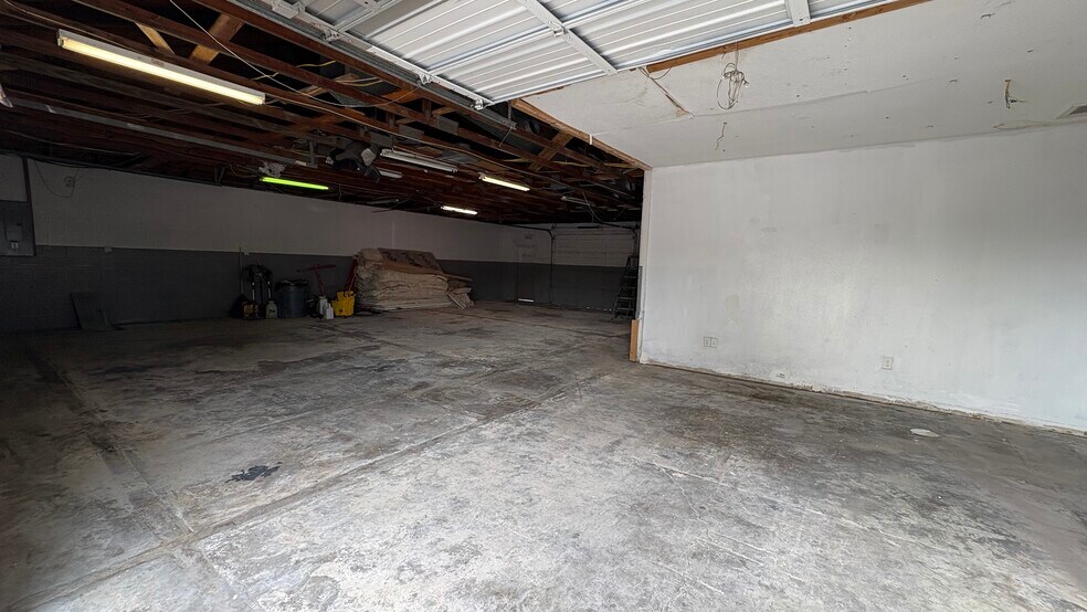 More Photos Of 7906 Leo Kidd Ave, Port Richey Warehouse For Sale
