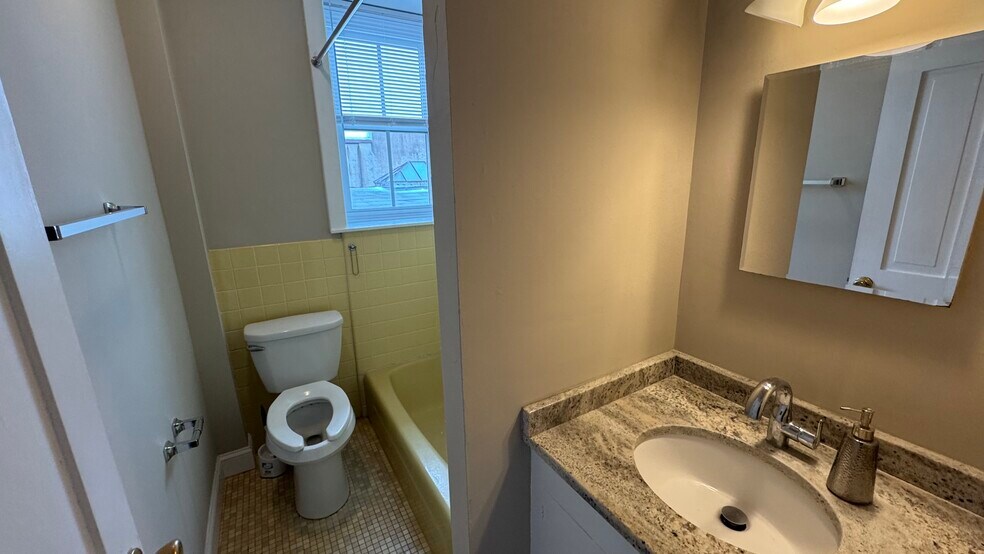 More Photos Of 312-314 W Broad St, Quakertown Office For Sale