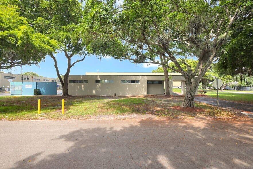 Primary Photo Of 14100 NW 58th Ct, Miami Lakes Warehouse For Lease