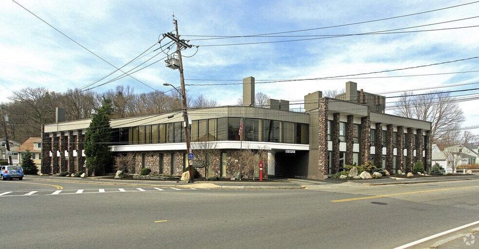 Primary Photo Of 1 Mountain Rd, Burlington Office For Lease