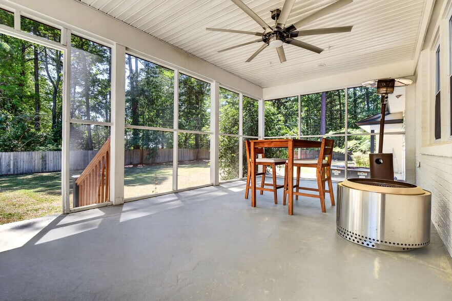 More Photos Of 1120 Central Ave, Summerville Office For Sale