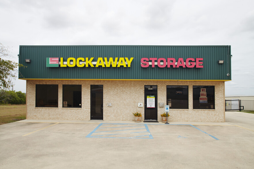 Primary Photo Of 18913 Interstate 35 N, Schertz Self Storage For Lease