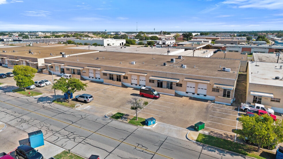 More Photos Of 3313-3327 Garden Brook Dr, Farmers Branch Unknown For Lease