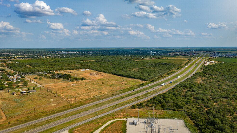 More Photos Of 175 County Road 1151, Pearsall Land For Sale