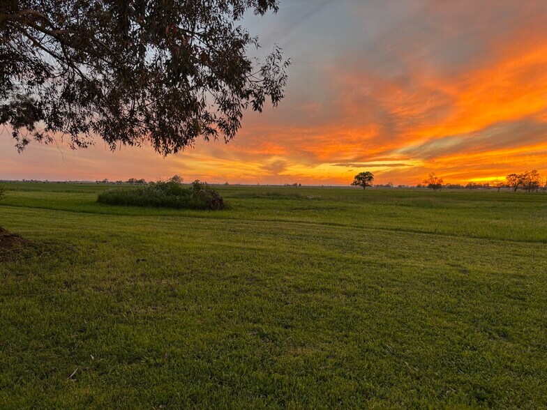 Primary Photo Of 3027 W Wise Rd, Lincoln Land For Sale