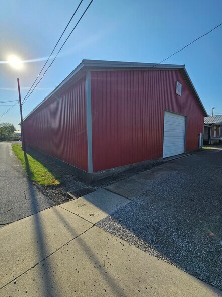 More Photos Of 201 S Gay St, Cridersville Warehouse For Lease