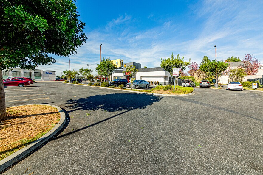 More Photos Of 11224 S Western Ave, Los Angeles Freestanding For Sale