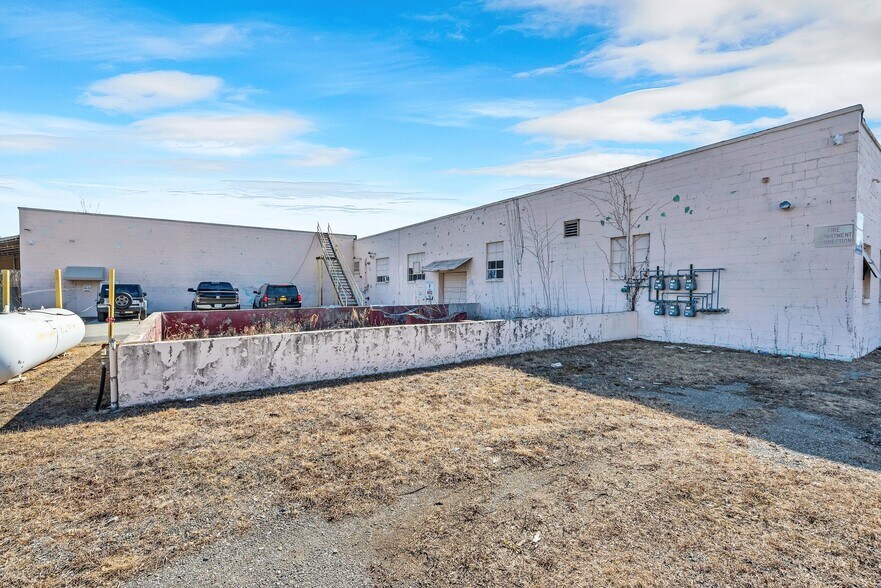 More Photos Of 110 Industrial Rd, New Windsor Township Warehouse For Lease