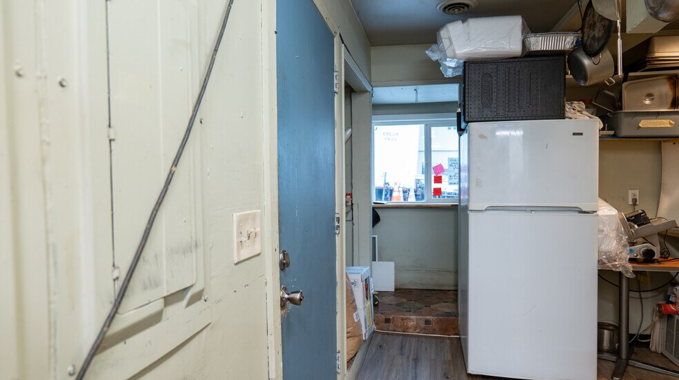 More Photos Of 1922 S Market Blvd, Chehalis Restaurant For Sale
