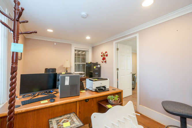 More Photos Of 497 NW Kirk Rd, Marietta Office For Sale