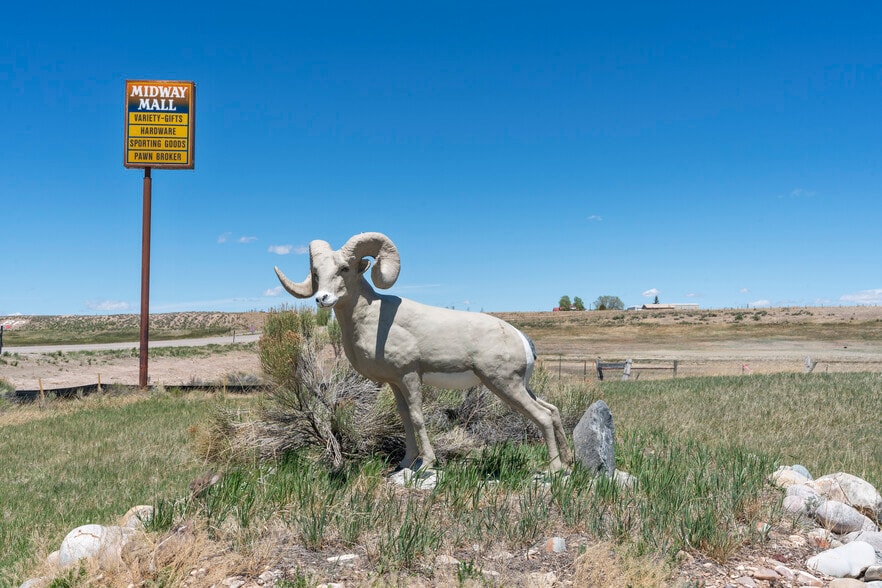More Photos Of 10652 US Highway 189, Big Piney Freestanding For Sale
