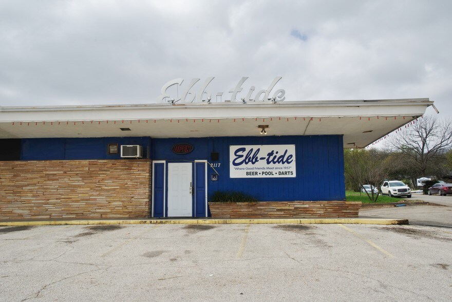 More Photos Of 2111-2117 Harry Wurzbach Rd, San Antonio Storefront Retail Office For Lease