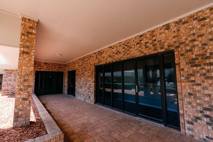 More Photos Of 4722 Taft Blvd, Wichita Falls Medical For Lease