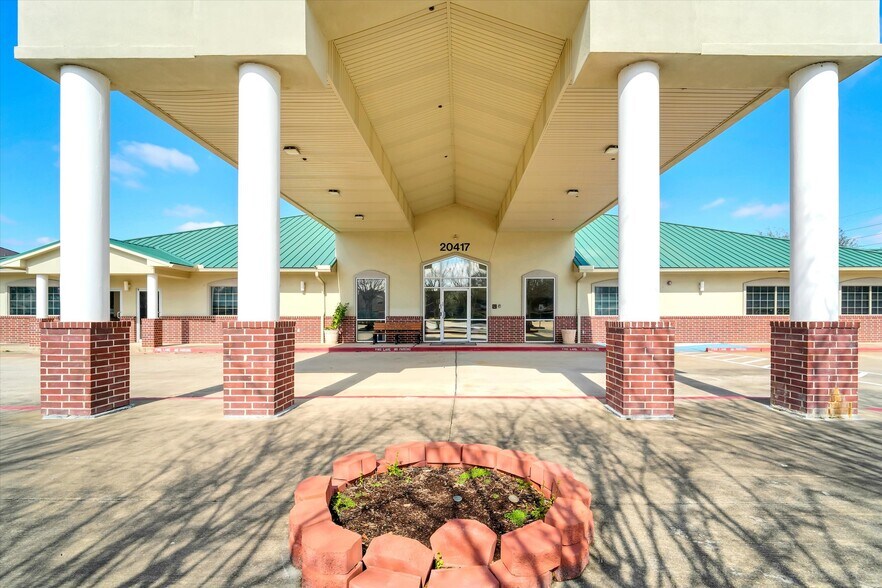 More Photos Of 20417 S University Blvd, Missouri City Schools For Lease