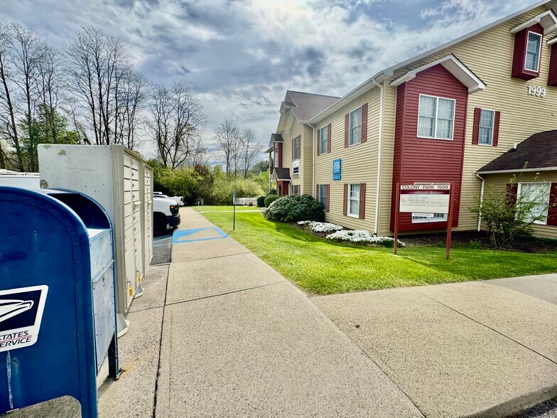 More Photos Of 1999 S Main St, Blacksburg Office Residential For Lease