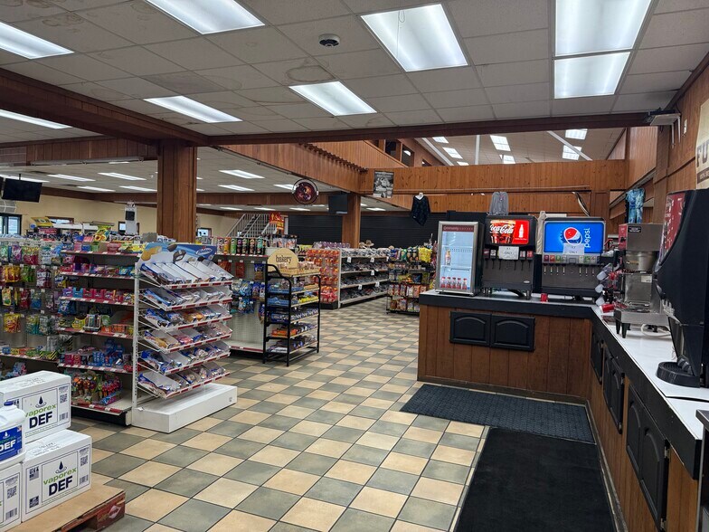 More Photos Of 7311 Highway 104 N, Cedar Grove General Retail For Sale