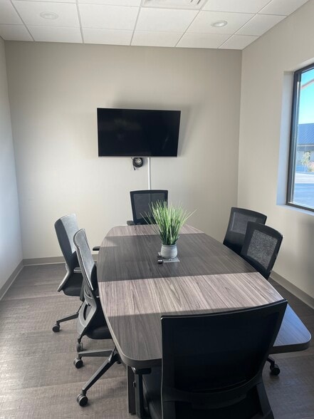 More Photos Of 2967 Oak Run Pky, New Braunfels Office For Lease