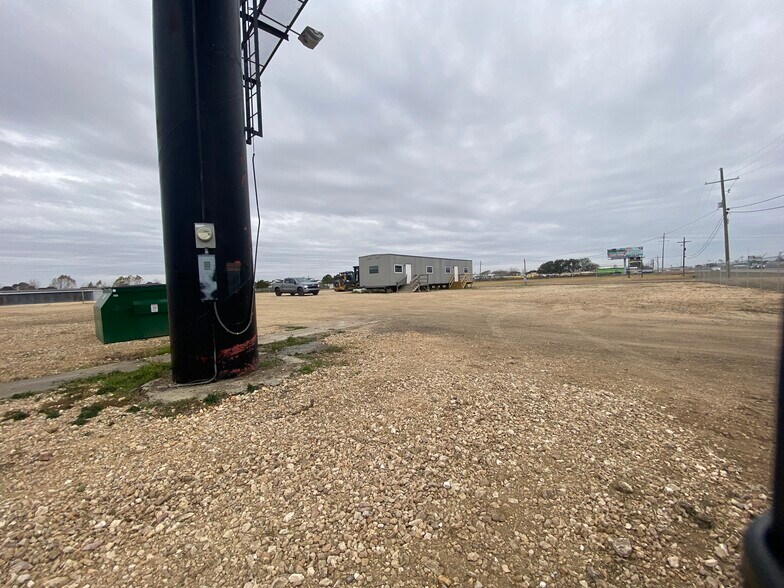 More Photos Of 9149 US-69, Port Arthur Industrial For Lease