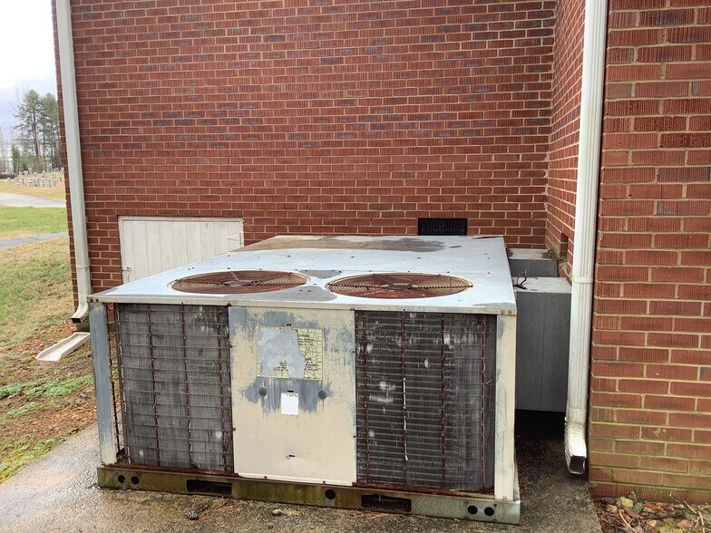 More Photos Of 605 Clarksbury Church Rd, Thomasville Religious Facility For Sale
