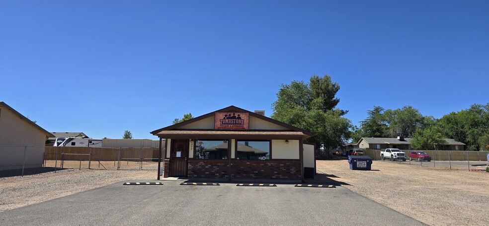 More Photos Of 437 Butterfield Rd, Chino Valley General Retail For Sale