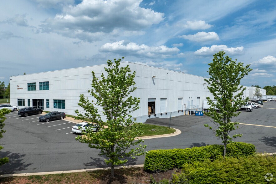 More Photos Of 21598 Atlantic Blvd, Sterling Industrial For Sale