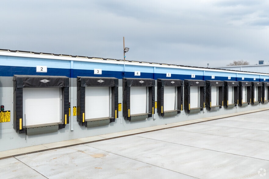 Primary Photo Of 85 Amity St, Jersey City Industrial For Sale