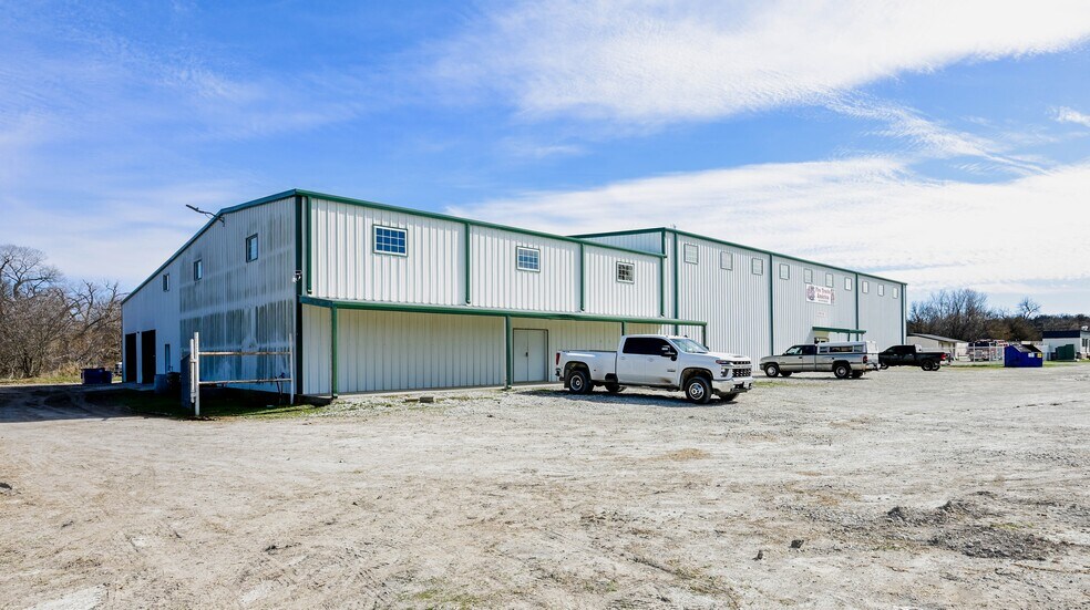 More Photos Of 19710 US Highway 377, Whitesboro Warehouse For Sale