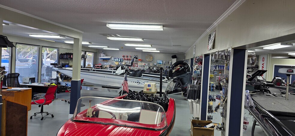 More Photos Of 301 Atlanta Hwy, Cumming Freestanding For Sale