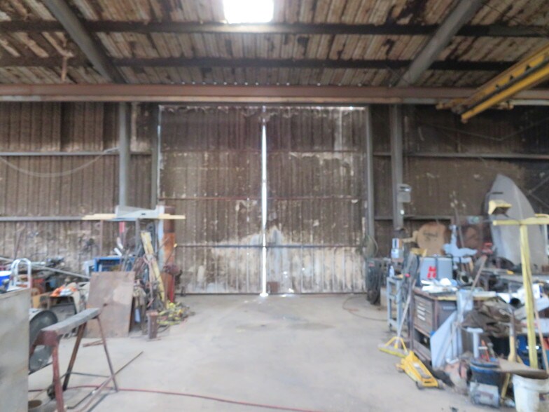 More Photos Of 1902 N Treadaway Blvd, Abilene Showroom For Sale