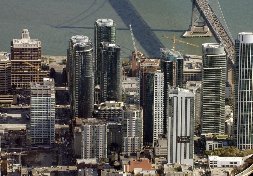 More Photos Of 399 Fremont St, San Francisco Apartments For Lease