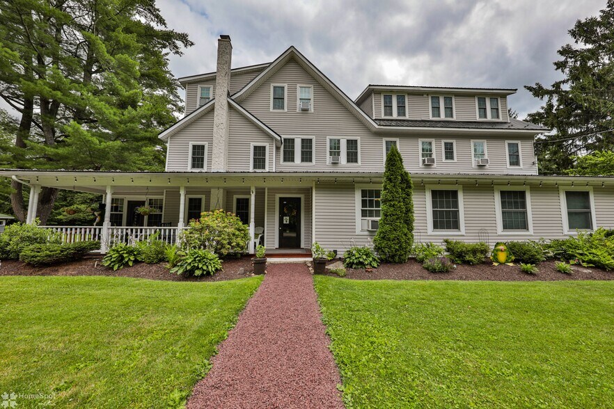 More Photos Of 2468 Route 390, Canadensis Hospitality For Sale