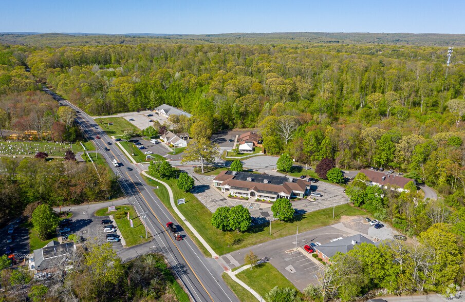 More Photos Of 6 Independence Dr, Marlborough Storefront For Lease