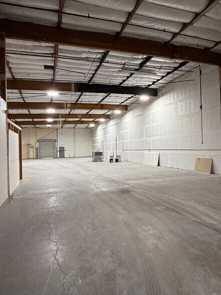 More Photos Of 3306-3314 Orange Grove Ave, North Highlands Warehouse For Sale