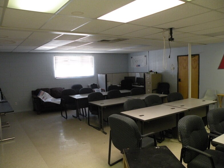 More Photos Of 3121 E Avenue I, Lancaster Freestanding For Sale