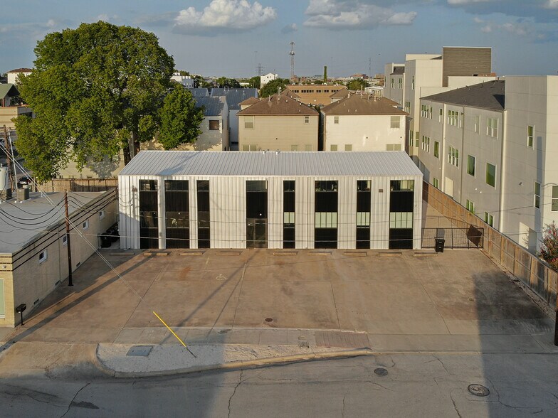 More Photos Of 1224 Houston Ave, Houston Loft Creative Space For Lease