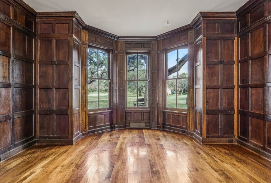 More Photos Of 7735 Mocking Bird Ln, San Antonio Lodge Meeting Hall For Sale