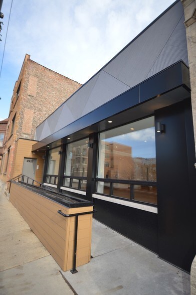 More Photos Of 2925 N Halsted St, Chicago Restaurant For Lease