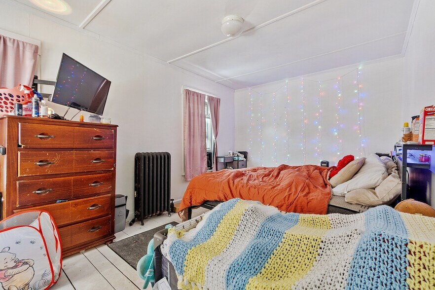 More Photos Of 61-63 Glenallen St, Winchendon Restaurant For Sale